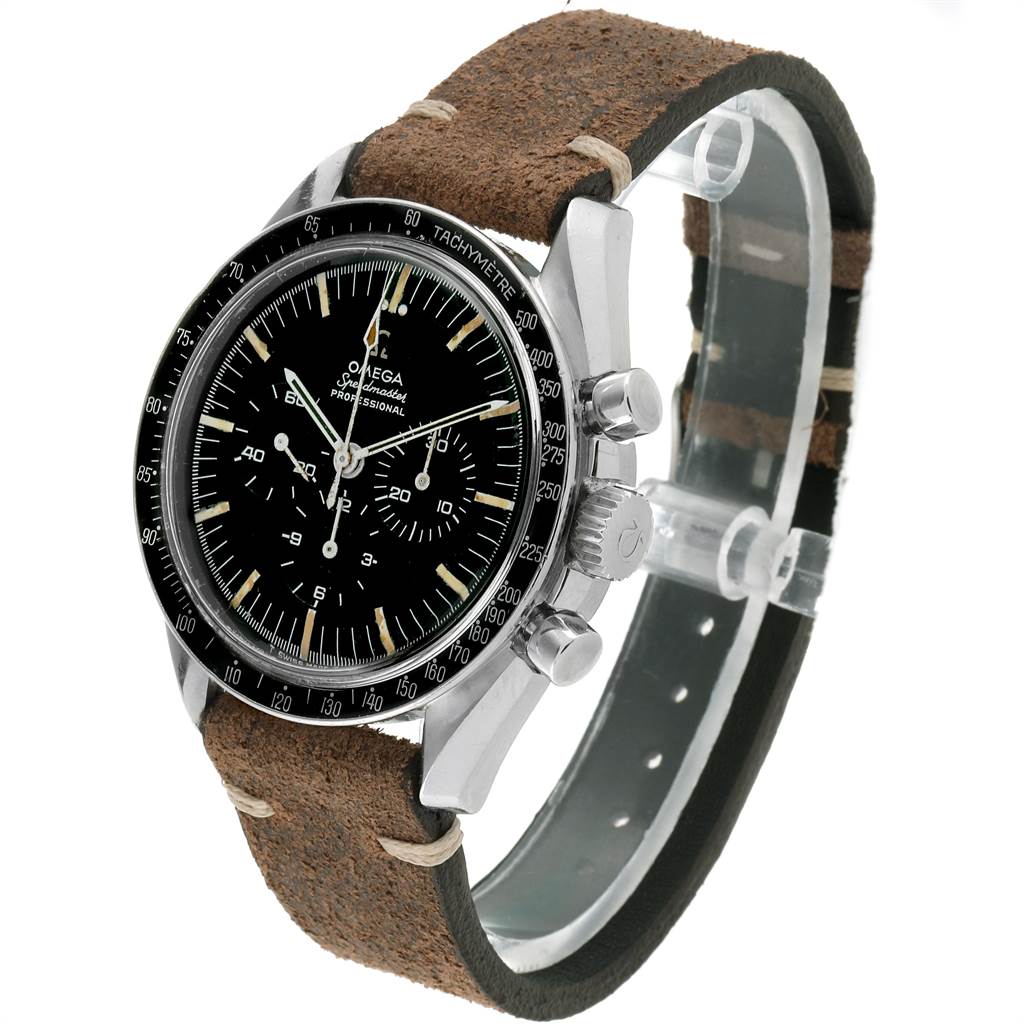 This image shows an Omega Speedmaster 145.012 Men's Stainless Steel Black Dial 145.012 Men's Stainless Steel Black Dial watch from an angled side view, featuring the crown, pushers, and leather strap.