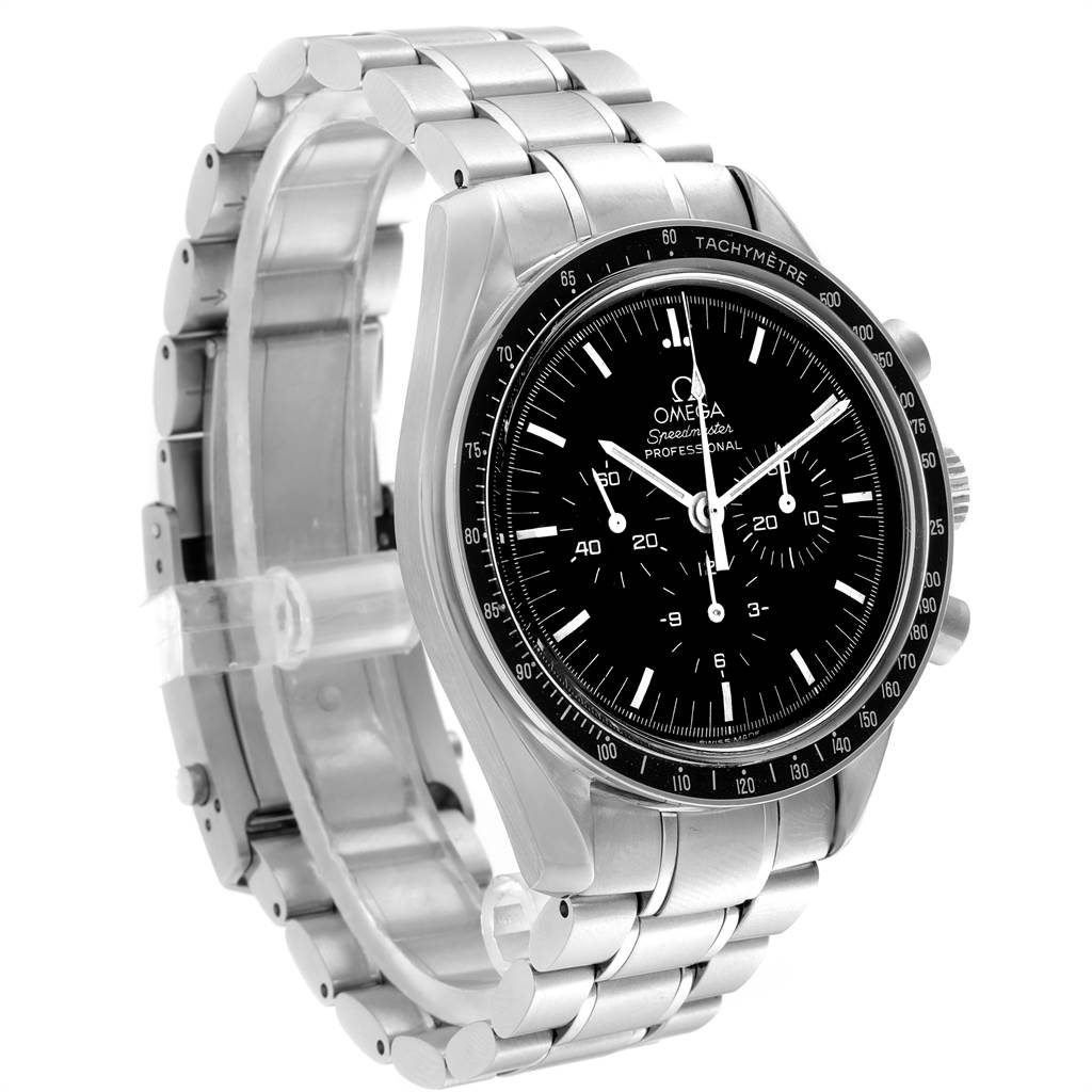 This image shows a frontal angle of the Omega Speedmaster 3570.50.00 Men
s Stainless Steel Black Dial 3570.50.00 Men
s Stainless Steel Black Dial watch, highlighting its black dial and stainless steel bracelet.