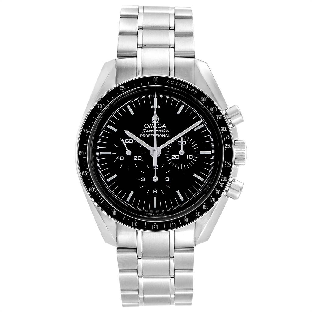 This image shows a front view of an Omega Speedmaster 3570.50.00 Men
s Stainless Steel Black Dial 3570.50.00 Men
s Stainless Steel Black Dial watch, displaying its dial, bezel, and stainless steel bracelet.