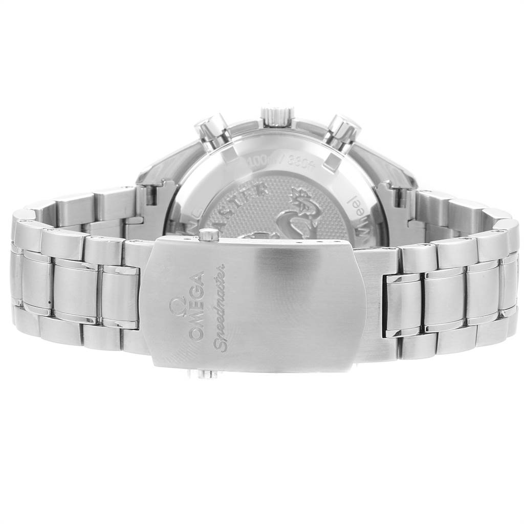This image shows the clasp and case back of an Omega Speedmaster 326.30.40.50.02.001 Men
s Stainless Steel Silver Dial 326.30.40.50.02.001 Men
s Stainless Steel Silver Dial watch, highlighting its stainless steel bracelet.