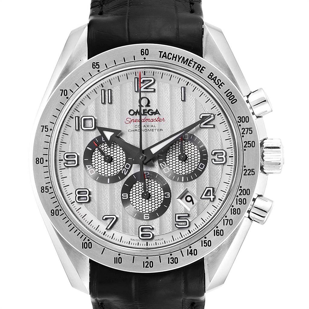 This image shows the front angle of an Omega Speedmaster 321.13.44.50.02.001 Men
s Stainless Steel Silver Dial 321.13.44.50.02.001 Men
s Stainless Steel Silver Dial watch, highlighting the dial, sub-dials, and black leather strap.