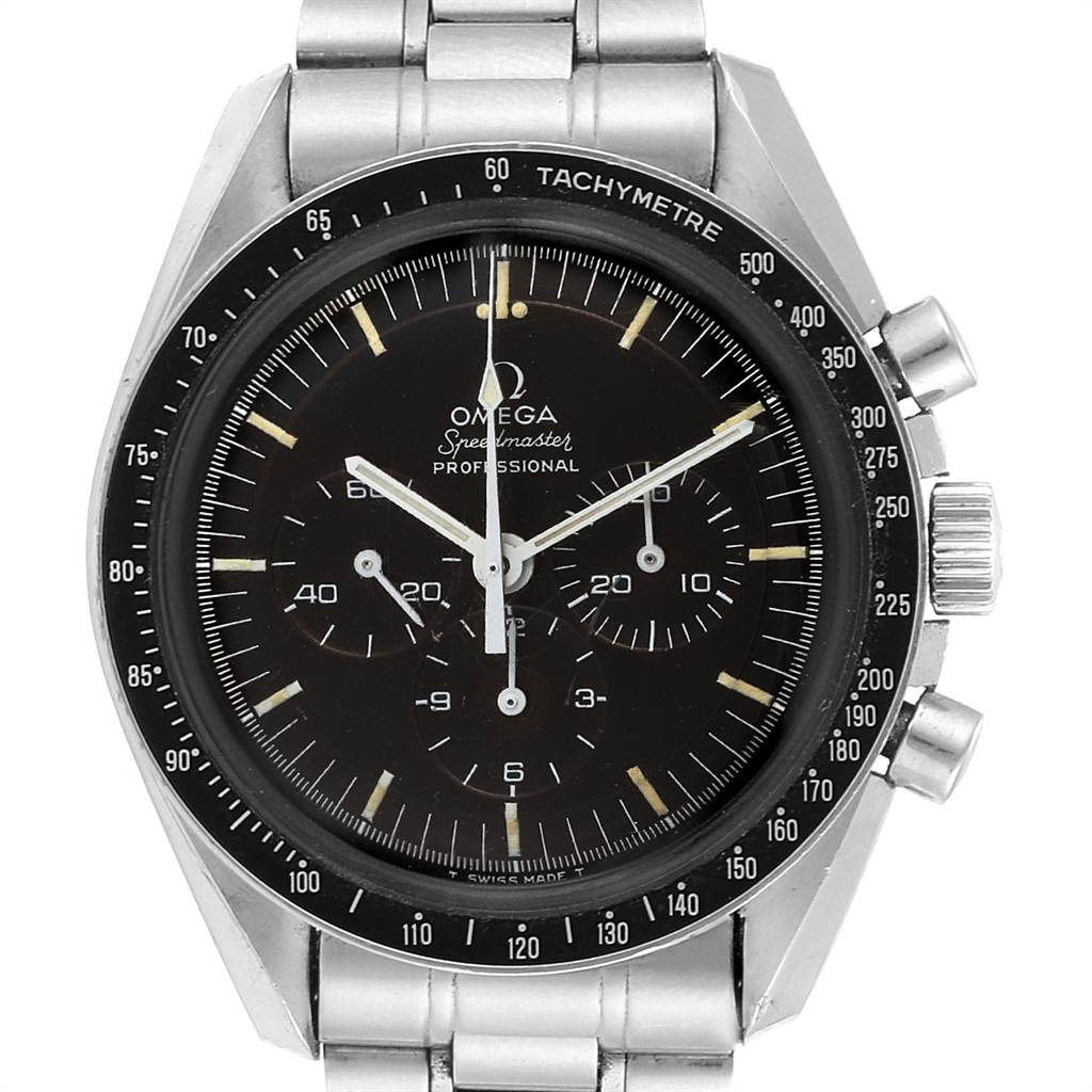 The image shows a front-view of the Omega Speedmaster 145.022-69 Men
s Stainless Steel Black Dial 145.022-69 Men
s Stainless Steel Black Dial watch, highlighting its dial, sub-dials, tachymeter bezel, and bracelet.