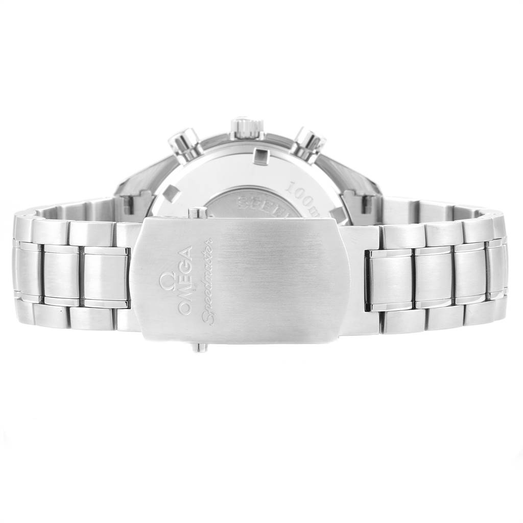 This image shows the back view and clasp of an Omega Speedmaster 3211.31.00 Men
s Stainless Steel Silver Dial 3211.31.00 Men
s Stainless Steel Silver Dial watch, displaying part of its bracelet and case back.