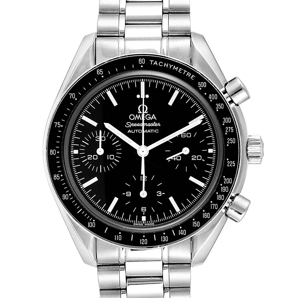 The image shows a front view of an Omega Speedmaster 3539.50.00 Men
s Stainless Steel Black Dial 3539.50.00 Men
s Stainless Steel Black Dial watch, highlighting its dial, bezel, and stainless steel bracelet.
