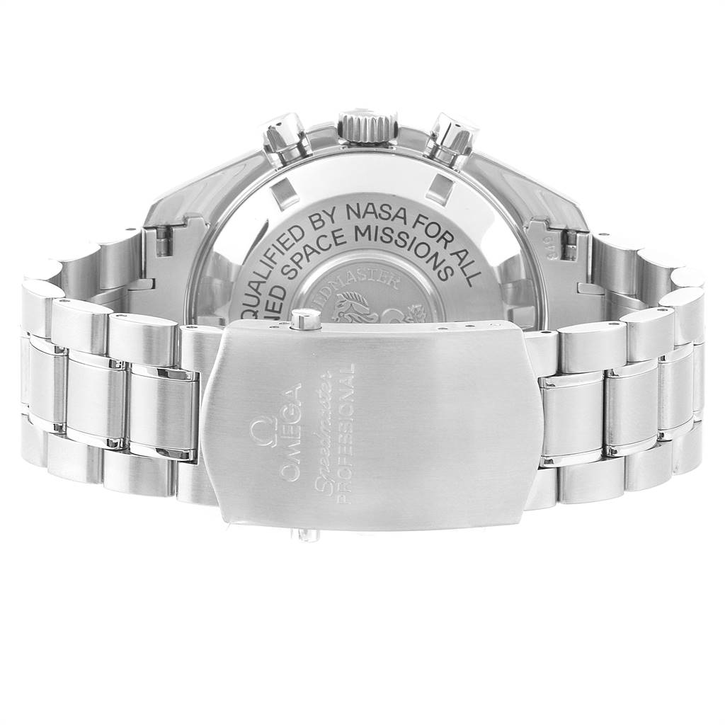 The image shows the back and clasp of the Omega Speedmaster 3575.20.00 Men
s Stainless Steel White Dial 3575.20.00 Men
s Stainless Steel White Dial watch, highlighting its metal bracelet and engraved case back.