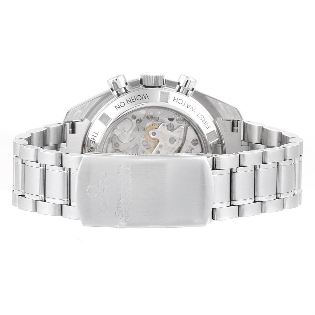 This image displays the back view and bracelet of an Omega Speedmaster 3572.50.00 Men
s Stainless Steel Black Dial 3572.50.00 Men
s Stainless Steel Black Dial watch, highlighting the movement through the transparent caseback.