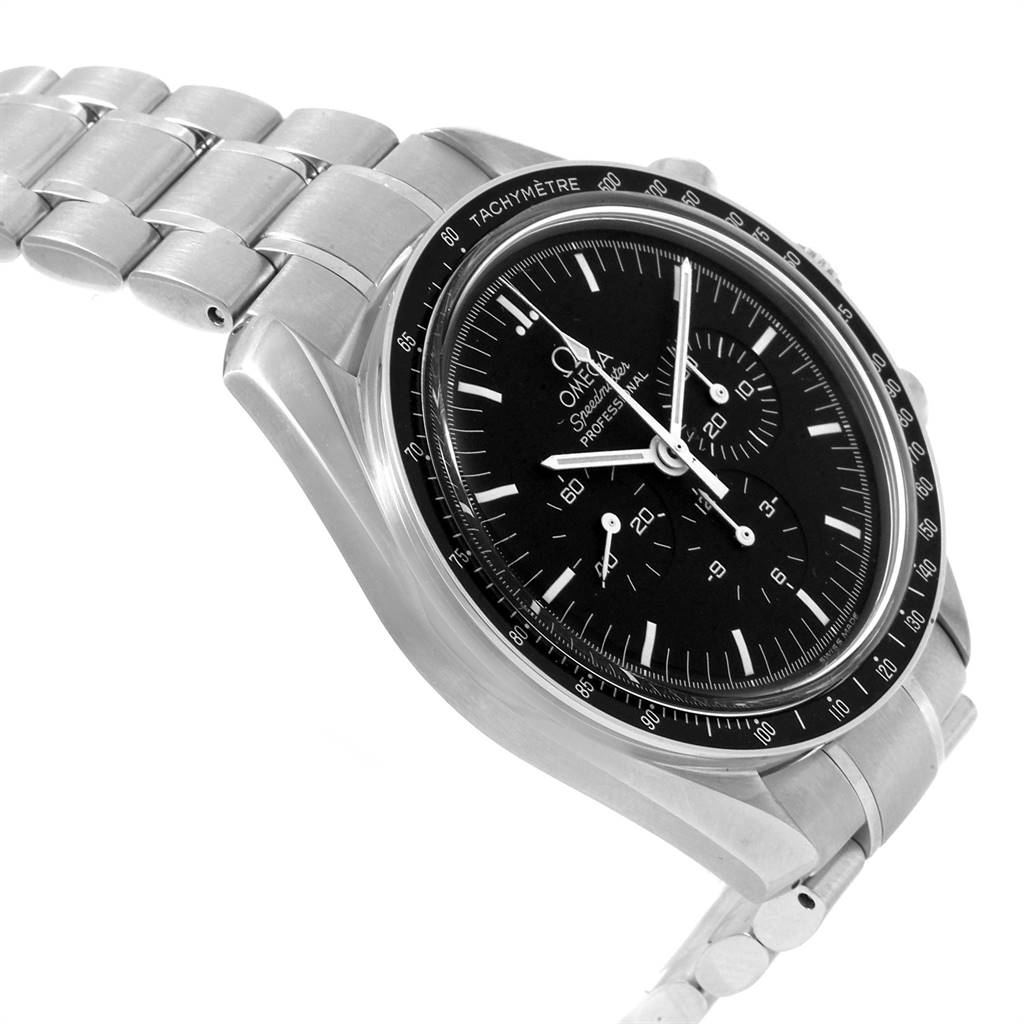 This image shows an Omega Speedmaster 3572.50.00 Men
s Stainless Steel Black Dial 3572.50.00 Men
s Stainless Steel Black Dial watch angled to display its face, bezel, crown, and part of the bracelet.