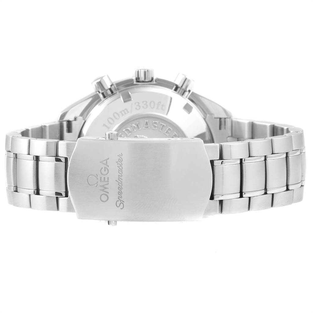 The image shows the back of an Omega Speedmaster 323.30.40.40.06.001 Men
s Stainless Steel Grey Dial 323.30.40.40.06.001 Men
s Stainless Steel Grey Dial watch, highlighting the clasp and part of the bracelet.