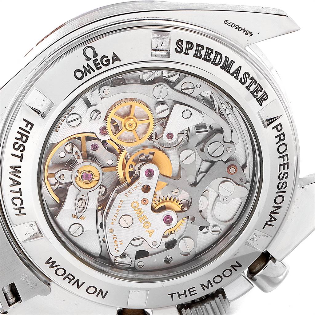 The image shows the intricate inner mechanism through the back casing of the Omega Speedmaster 3572.50.00 Men
s Stainless Steel Black Dial 3572.50.00 Men
s Stainless Steel Black Dial watch.