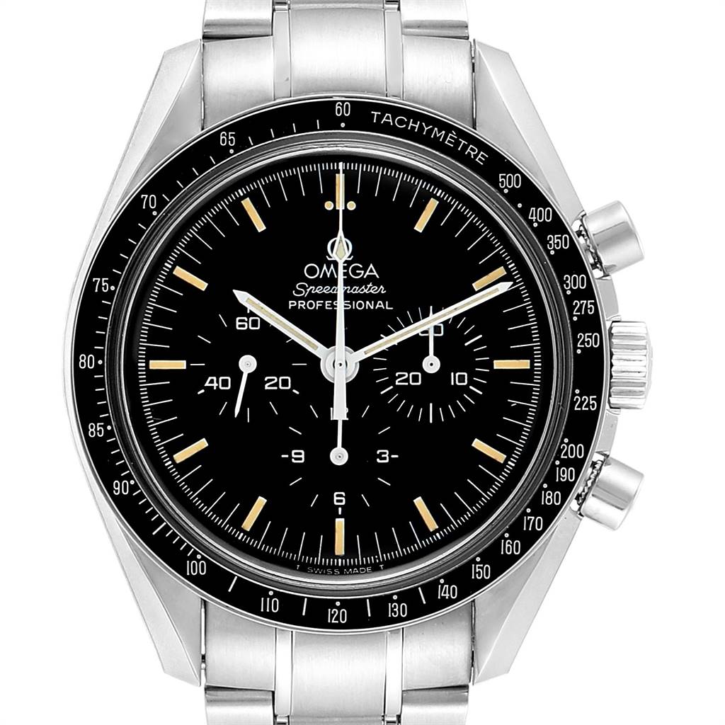 The image shows a front view of the Omega Speedmaster 3570.50.00 Men
s Stainless Steel Black Dial 3570.50.00 Men
s Stainless Steel Black Dial watch, highlighting its dial, bezel, and pushers.