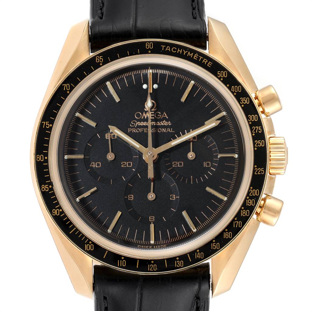 The image shows a frontal view of an Omega Speedmaster 3695.50.31 Men's Yellow Gold Black Dial 3695.50.31 Men's Yellow Gold Black Dial watch with a black dial, gold case, and black leather strap.