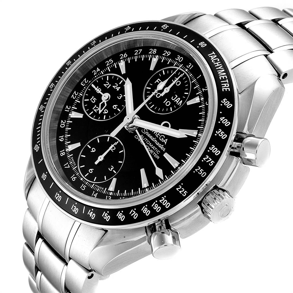 The image shows an angled view of the face and bracelet of the Omega Speedmaster 3220.50.00 Men
s Stainless Steel Black Dial 3220.50.00 Men
s Stainless Steel Black Dial, highlighting the chronograph subdials and tachymeter bezel.