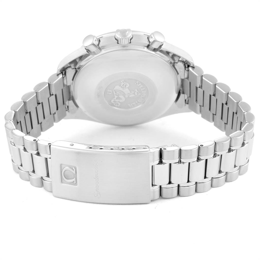 The image shows the back view of an Omega Speedmaster 3521.80.00 Men
s Stainless Steel Blue Dial 3521.80.00 Men
s Stainless Steel Blue Dial watch, highlighting its clasp, bracelet, backside, and crown.