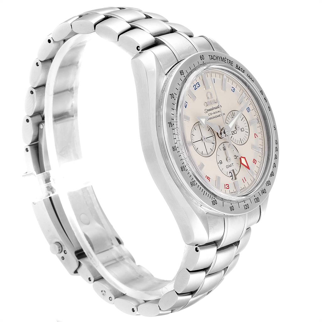 The image shows an angled side view of the Omega Speedmaster 3581.30.00 Men's Stainless Steel White Dial 3581.30.00 Men's Stainless Steel White Dial watch, highlighting its bracelet, case, and dial.