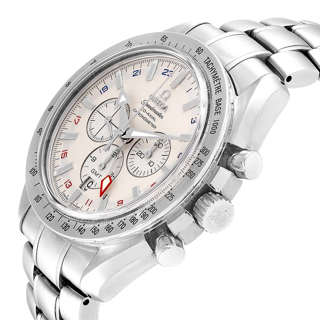 The image shows an Omega Speedmaster 3581.30.00 Men's Stainless Steel White Dial 3581.30.00 Men's Stainless Steel White Dial watch from an angled side view, highlighting the face, bezel, chronograph buttons, and bracelet.