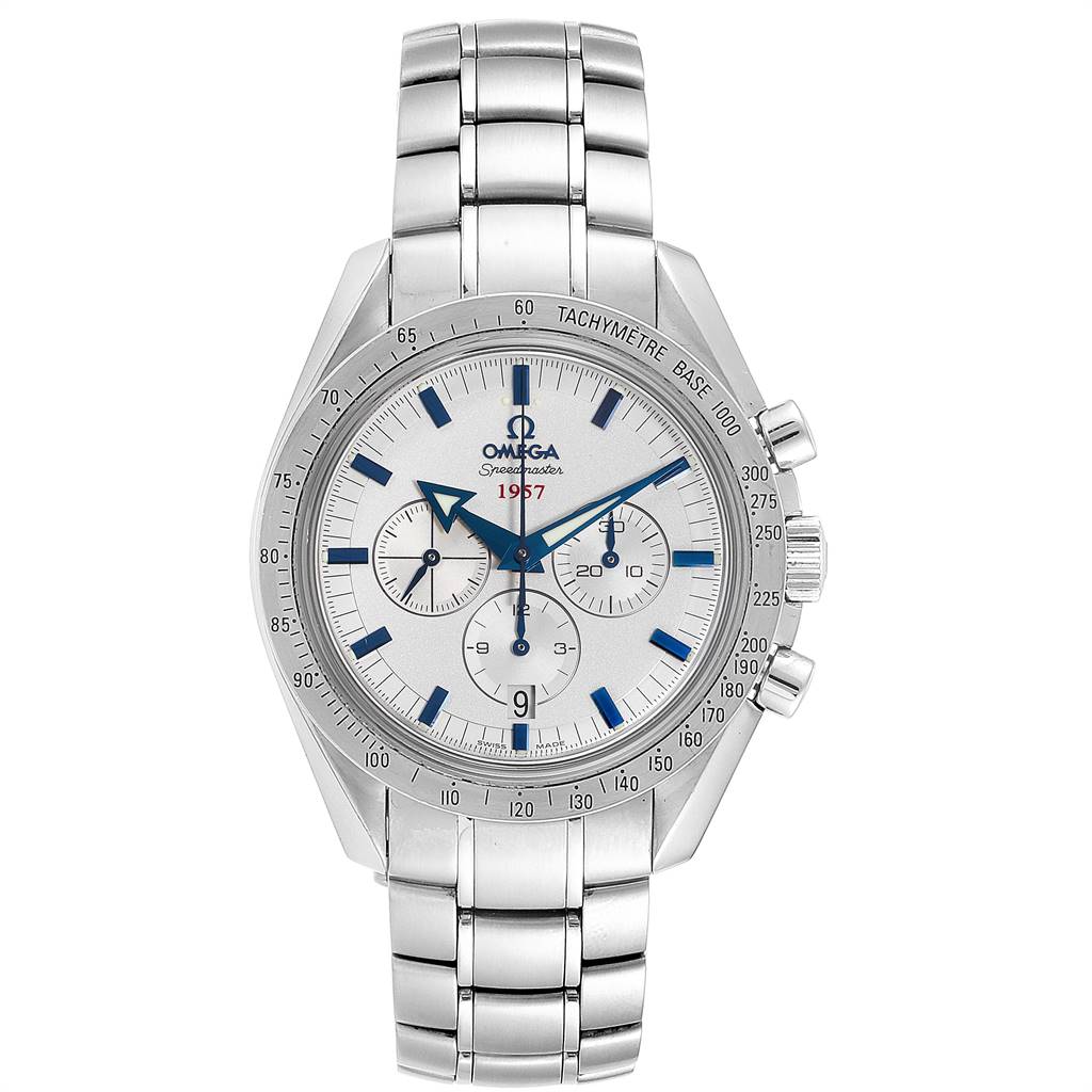 The image shows the front view of an Omega Speedmaster 321.10.42.50.02.001 Men's Stainless Steel Silver Dial 321.10.42.50.02.001 Men's Stainless Steel Silver Dial watch, displaying the face, bezel, and metal bracelet.