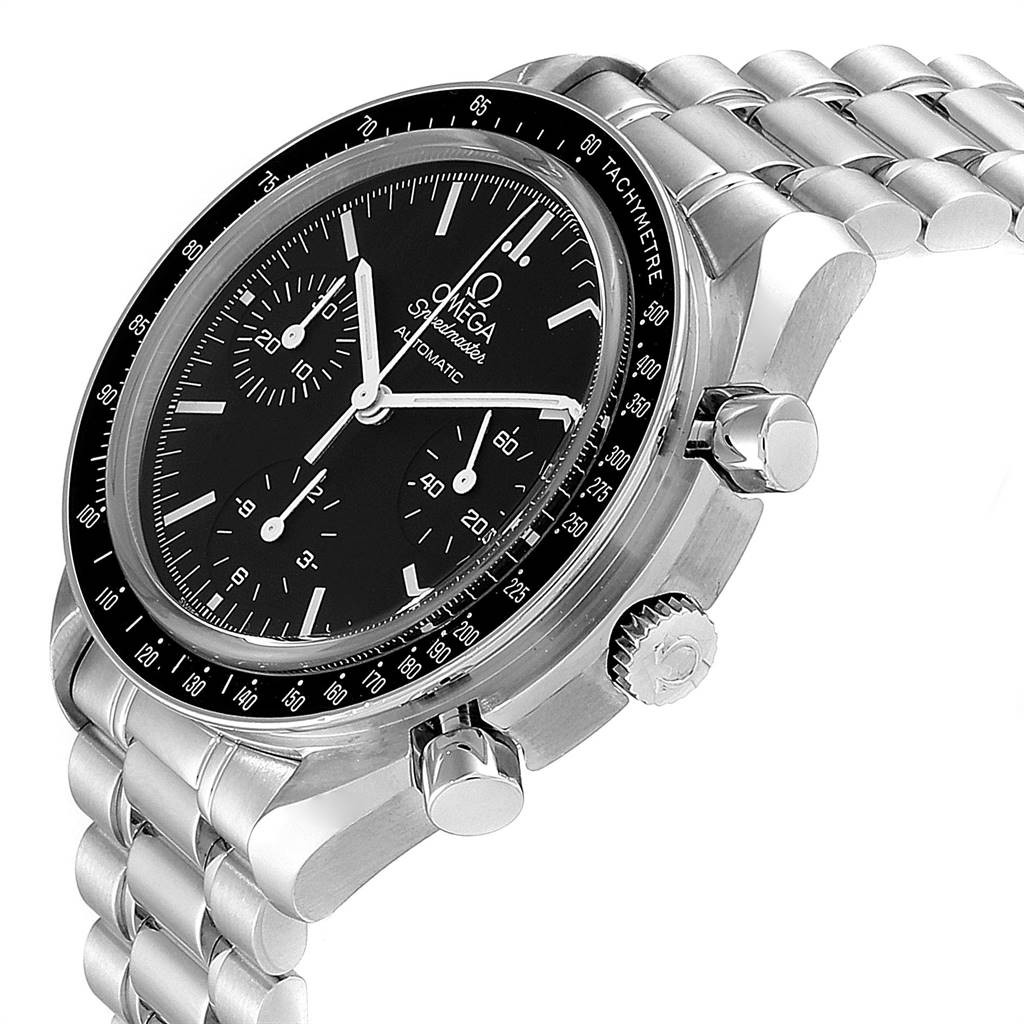 The image shows a side angle of the Omega Speedmaster 3539.50.00 Men
s Stainless Steel Black Dial 3539.50.00 Men
s Stainless Steel Black Dial watch, featuring its black dial, tachymeter bezel, and stainless steel bracelet.