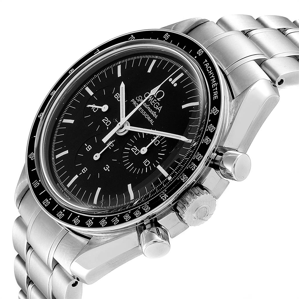 The image shows an Omega Speedmaster 3560.50.00 Men
s Stainless Steel Black Dial 3560.50.00 Men
s Stainless Steel Black Dial watch at a three-quarter angle, highlighting the face, chronographs, and stainless steel band.