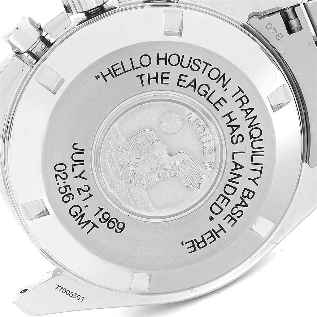 The image shows the engraved case back of an Omega Speedmaster 3560.50.00 Men
s Stainless Steel Black Dial 3560.50.00 Men
s Stainless Steel Black Dial watch, displaying the Apollo 11 mission details.