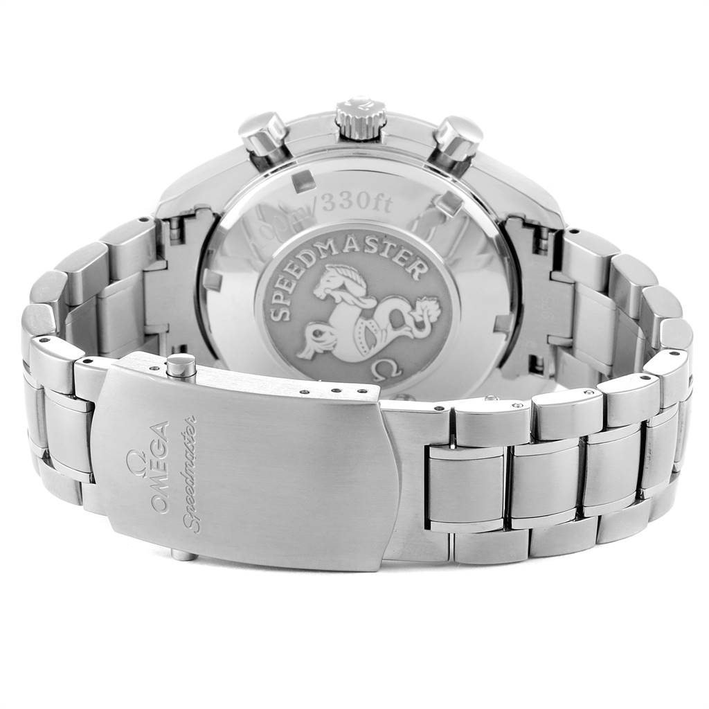 The image shows the back view of an Omega Speedmaster 323.30.40.40.04.001 Men
s Stainless Steel White Dial 323.30.40.40.04.001 Men
s Stainless Steel White Dial watch, highlighting the clasp and caseback with the Speedmaster logo.