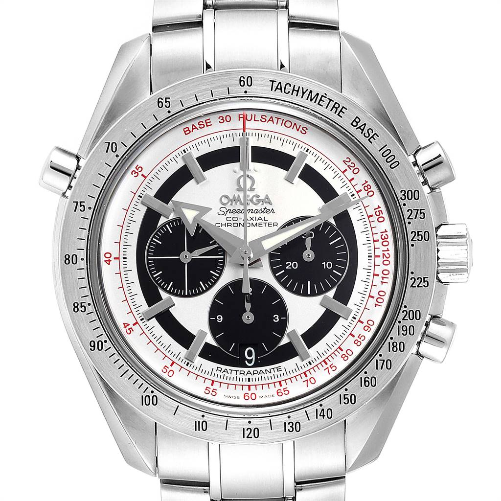 The image shows a frontal view of the Omega Speedmaster 3582.31.00 Men
s Stainless Steel Silver Dial 3582.31.00 Men
s Stainless Steel Silver Dial watch, highlighting the dial, subdials, and stainless steel bracelet.