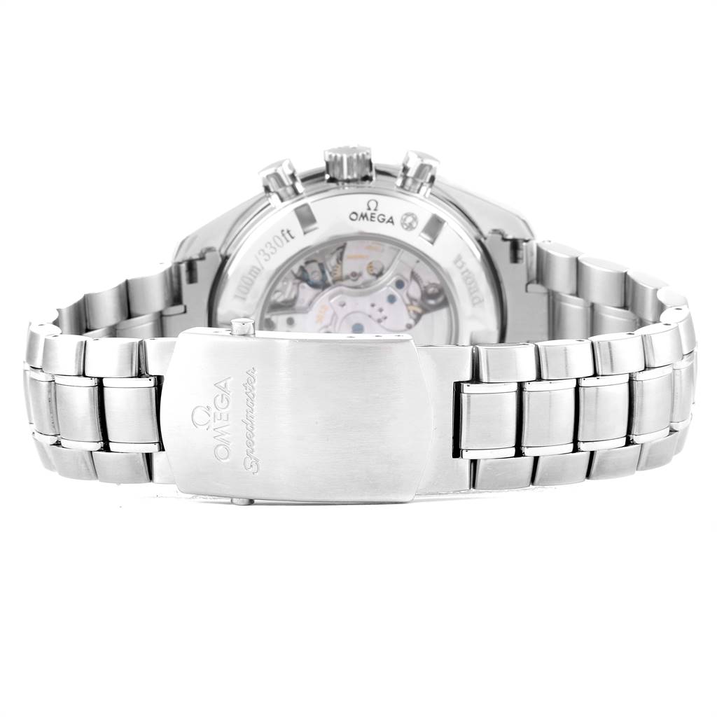 The image shows the back view of an Omega Speedmaster 3582.31.00 Men
s Stainless Steel Silver Dial 3582.31.00 Men
s Stainless Steel Silver Dial watch, highlighting the clasp, bracelet, and caseback.