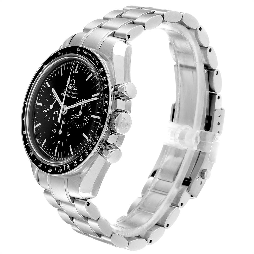 The image shows an angled side view of the Omega Speedmaster 3570.50.00 Men
s Stainless Steel Black Dial 3570.50.00 Men
s Stainless Steel Black Dial watch, detailing the face, bezel, and bracelet.