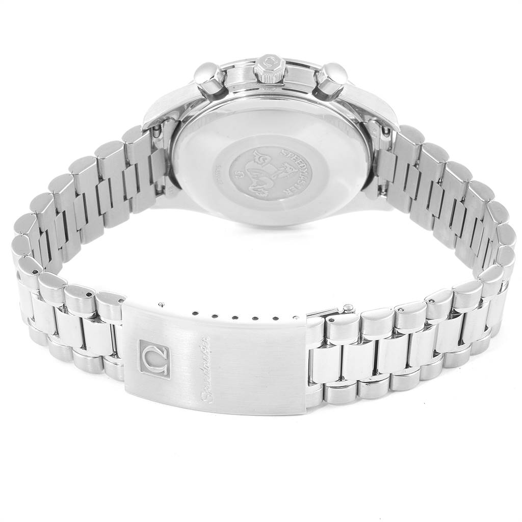 This image shows the back of an Omega Speedmaster 3511.80.00 Men
s Stainless Steel Blue Dial 3511.80.00 Men
s Stainless Steel Blue Dial watch, detailing the case back, crown, pushers, and a metal bracelet with a clasp.