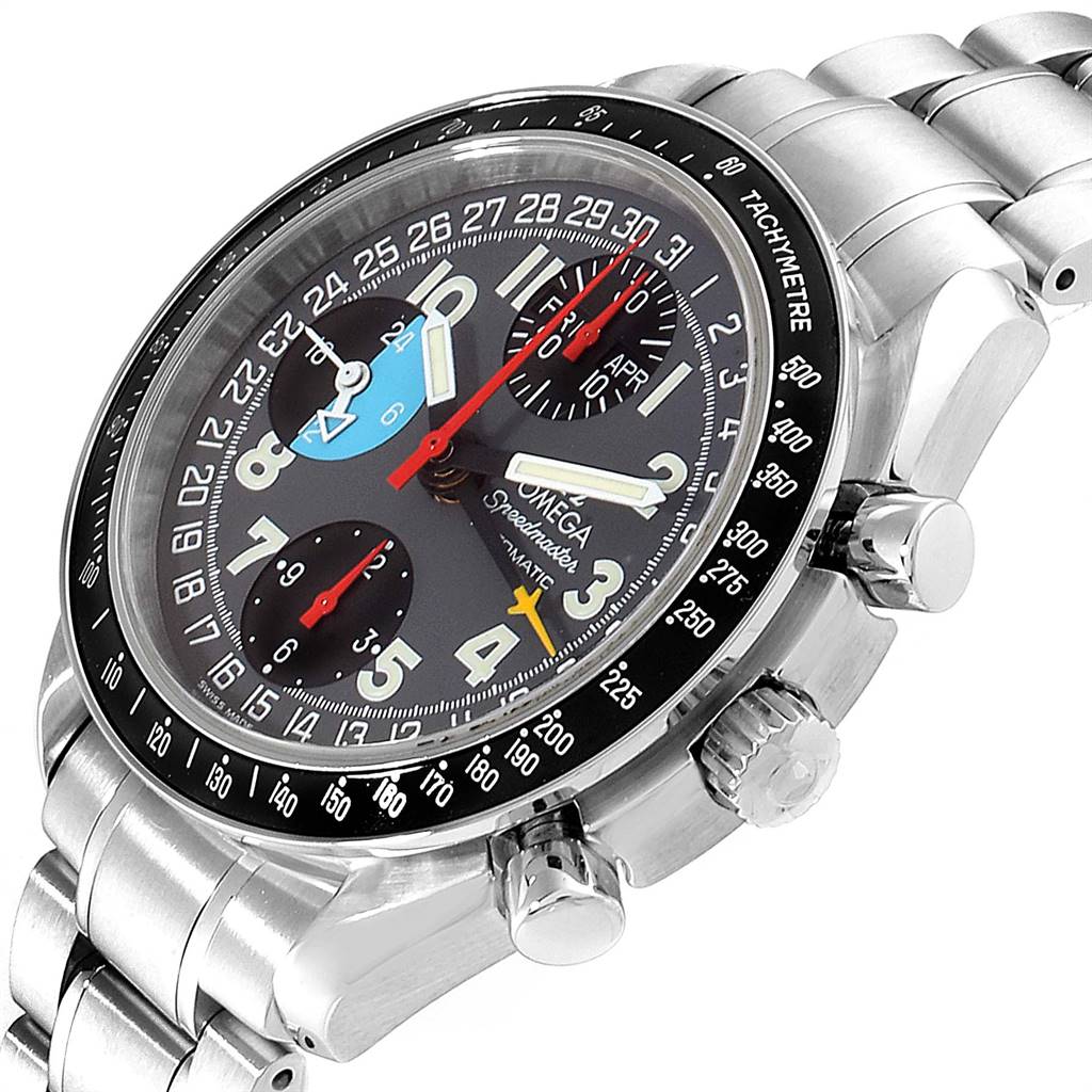 The image shows the Omega Speedmaster 3520.53.00 Men
s Stainless Steel Grey Dial 3520.53.00 Men
s Stainless Steel Grey Dial watch at an angle highlighting its face, bezel, crown, pushers, and bracelet.