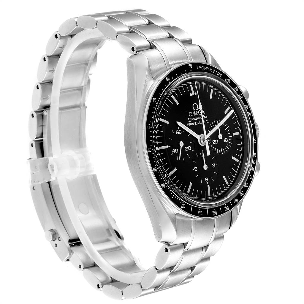 The image shows an angled side view of an Omega Speedmaster 3572.50.00 Men
s Stainless Steel Black Dial 3572.50.00 Men
s Stainless Steel Black Dial watch, displaying the bracelet, case, and dial.