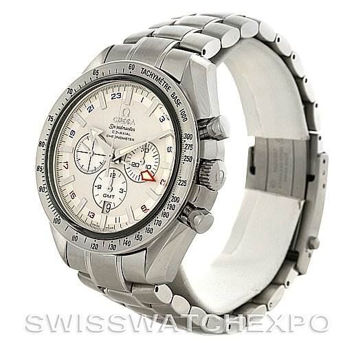 This image shows an Omega Speedmaster 3581.30.00 Men's Stainless Steel White Dial 3581.30.00 Men's Stainless Steel White Dial watch at an oblique angle, displaying the face, bezel, and part of the metal bracelet.