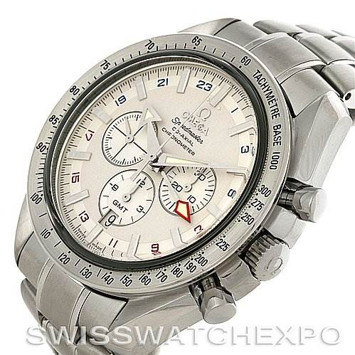 This image shows a 3/4 view of the Omega Speedmaster 3581.30.00 Men's Stainless Steel White Dial 3581.30.00 Men's Stainless Steel White Dial watch, highlighting its bezel, chronograph buttons, and bracelet.