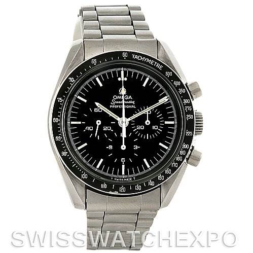 This image shows a frontal view of an Omega Speedmaster Men
s Stainless Steel Black Dial Men
s Stainless Steel Black Dial wristwatch, highlighting the dial, bezel, and bracelet.