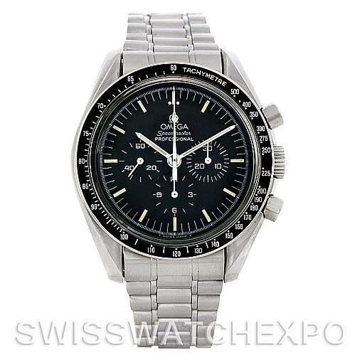 This is a front view of an Omega Speedmaster Men
s Stainless Steel Black Dial Men
s Stainless Steel Black Dial watch showing its dial, bezel, and stainless steel bracelet.