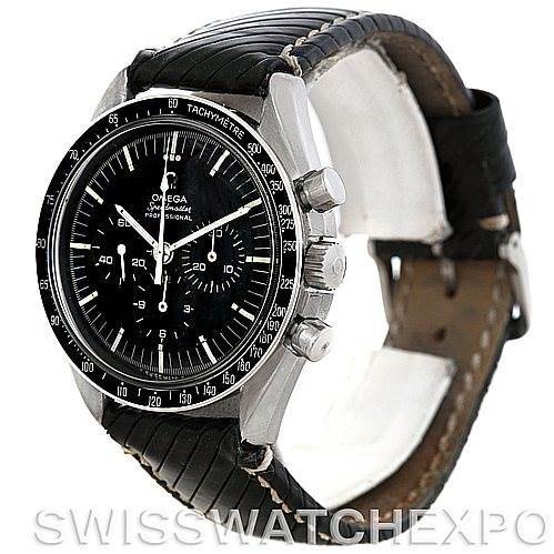 This image shows an Omega Speedmaster 145.012 Men
s Stainless Steel Black Dial 145.012 Men
s Stainless Steel Black Dial watch at a three-quarter angle, highlighting the bezel, dial, pushers, and leather strap.