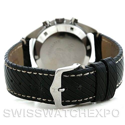 The image shows the back view of an Omega Speedmaster 145.012 Men
s Stainless Steel Black Dial 145.012 Men
s Stainless Steel Black Dial watch, highlighting the strap and the clasp.