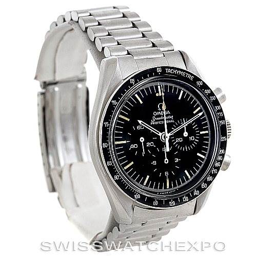 This is a side-angle view of the Omega Speedmaster 145.022 Men
s Stainless Steel Black Dial 145.022 Men
s Stainless Steel Black Dial watch showing the dial, tachymeter bezel, and metal bracelet.