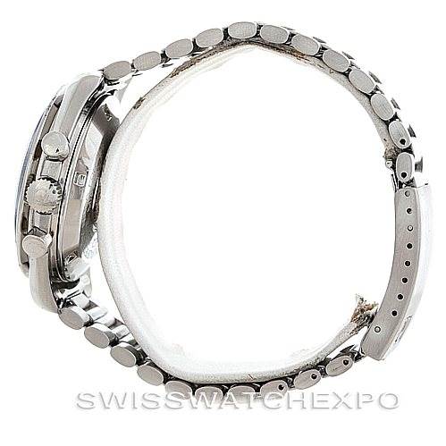 The image shows a side view of the Omega Speedmaster 145.022 Men
s Stainless Steel Black Dial 145.022 Men
s Stainless Steel Black Dial showcasing its clasp, bracelet, and case.