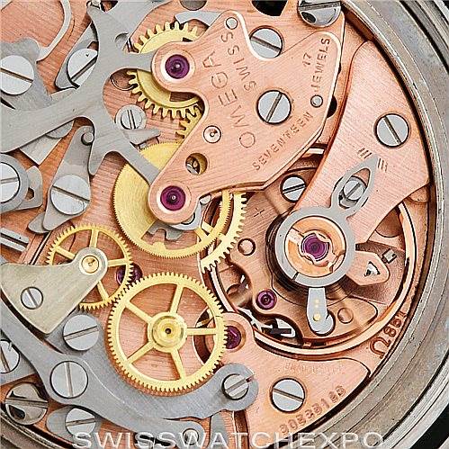 This image shows the movement and internal mechanics of an Omega Speedmaster 145.022-69 Men
s Stainless Steel Black Dial 145.022-69 Men
s Stainless Steel Black Dial watch from a close-up angle.