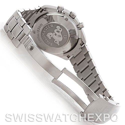 This image shows the back and bracelet of the Omega Speedmaster 3211.30.00 Men
s Stainless Steel Silver Dial 3211.30.00 Men
s Stainless Steel Silver Dial watch, highlighting the clasp and case back.