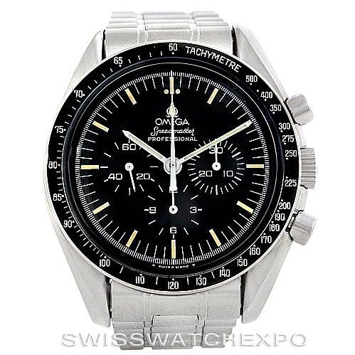This image shows a front view of the Omega Speedmaster Men
s Stainless Steel Black Dial Men
s Stainless Steel Black Dial watch, highlighting the dial, tachymeter bezel, and bracelet.