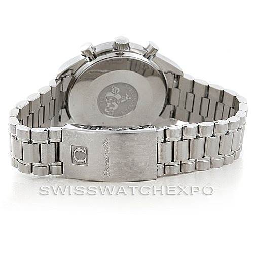 The image shows the back view of an Omega Speedmaster 3510.50.00 Men
s Stainless Steel Black Dial 3510.50.00 Men
s Stainless Steel Black Dial watch, featuring its clasp and metal bracelet.