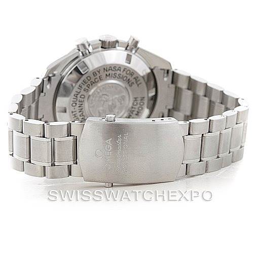 The image shows the back view of an Omega Speedmaster 3570.50.00 Men
s Stainless Steel Black Dial 3570.50.00 Men
s Stainless Steel Black Dial watch, focusing on its bracelet and clasp.