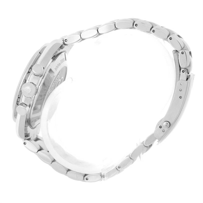 The Omega Speedmaster 321.10.42.50.04.001 Men
s Stainless Steel White Dial 321.10.42.50.04.001 Men
s Stainless Steel White Dial is shown from the side, highlighting its side profile, bracelet, crown, and pushers.