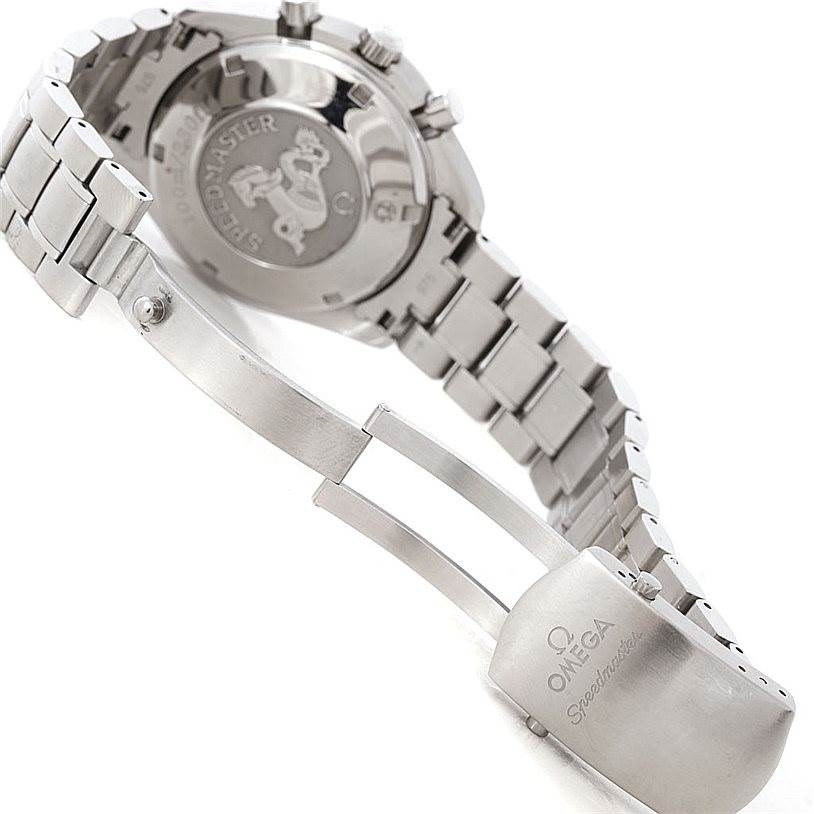The image shows the back case, bracelet, and clasp of an Omega Speedmaster 3211.31.00 Men
s Stainless Steel Silver Dial 3211.31.00 Men
s Stainless Steel Silver Dial watch.