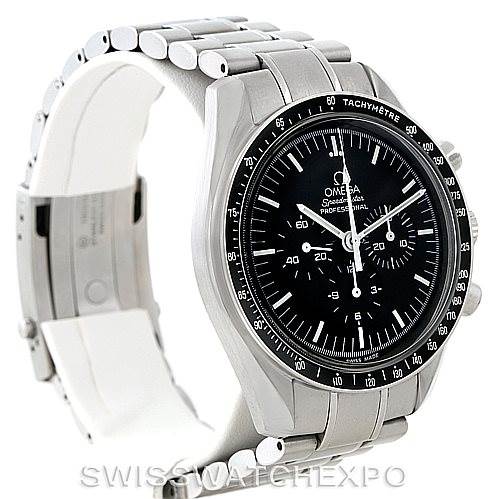 This image shows the Omega Speedmaster 3570.50.00 Men
s Stainless Steel Black Dial 3570.50.00 Men
s Stainless Steel Black Dial watch at an angle highlighting the bracelet, face, and tachymeter bezel.