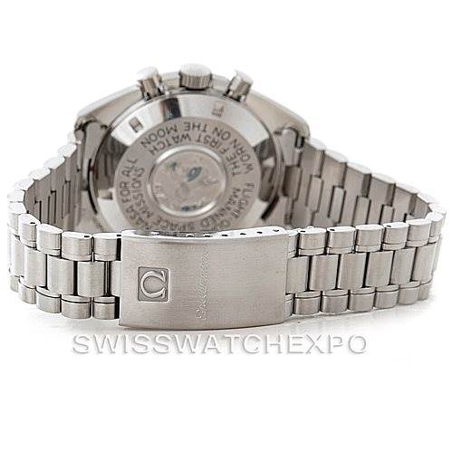 This image shows the back and bracelet of an Omega Speedmaster Men
s Stainless Steel Black Dial Men
s Stainless Steel Black Dial watch, highlighting the case back and metal clasp.