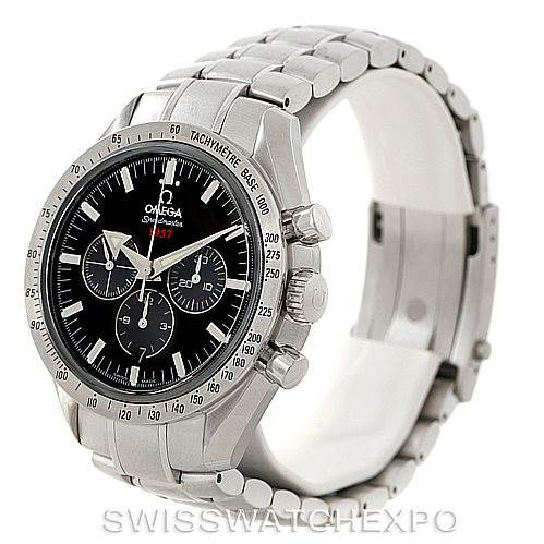 This image shows an Omega Speedmaster 321.10.42.50.01.001 Men
s Stainless Steel Black Dial 321.10.42.50.01.001 Men
s Stainless Steel Black Dial watch from a three-quarter front angle, highlighting its face, buttons, and metal bracelet.
