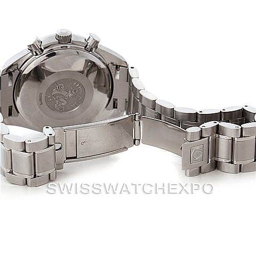 The image shows the back and clasp of an Omega Speedmaster 3523.80.00 Men
s Stainless Steel Blue Dial 3523.80.00 Men
s Stainless Steel Blue Dial watch, highlighting its stainless steel bracelet.