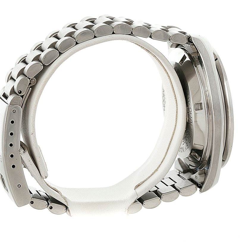 The image shows a side view of an Omega Speedmaster 3590.50.00 Men
s Stainless Steel Black Dial 3590.50.00 Men
s Stainless Steel Black Dial watch, focusing on the metal bracelet and the case side.